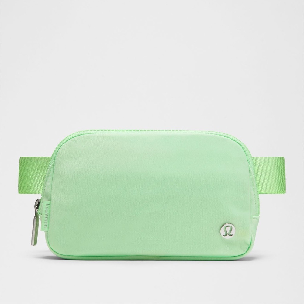 Lululemon Everywhere Belt Bag 1L – Citron Lime 🍋 (NWT) - Picture 5 of 5